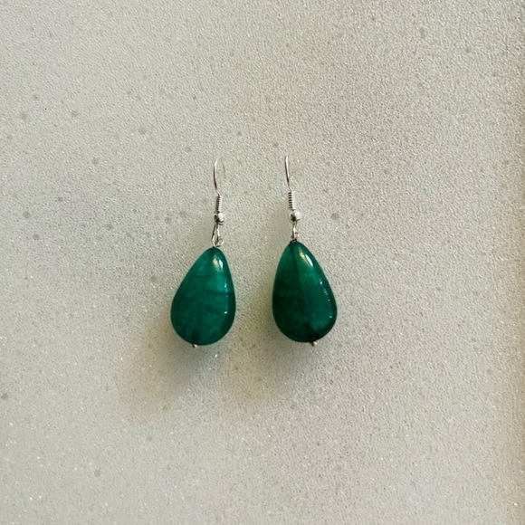 Green bead earring - Picture 3 of 4